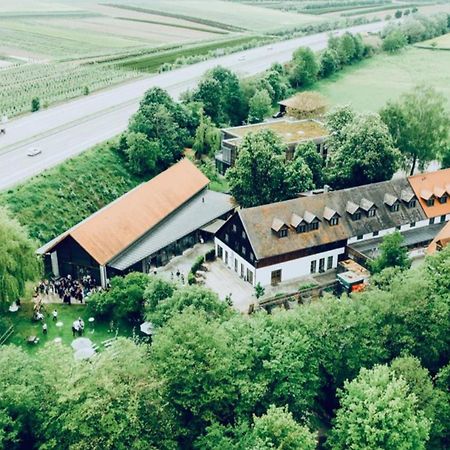 Hotel Waldvogel Leipheim Buitenkant foto
